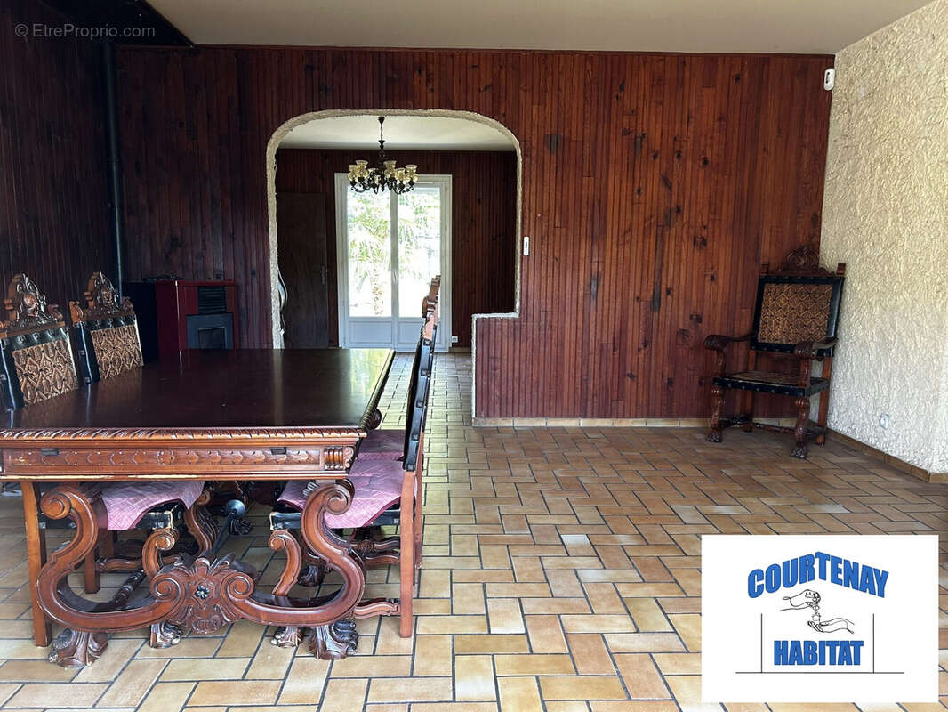 Maison à COURTENAY
