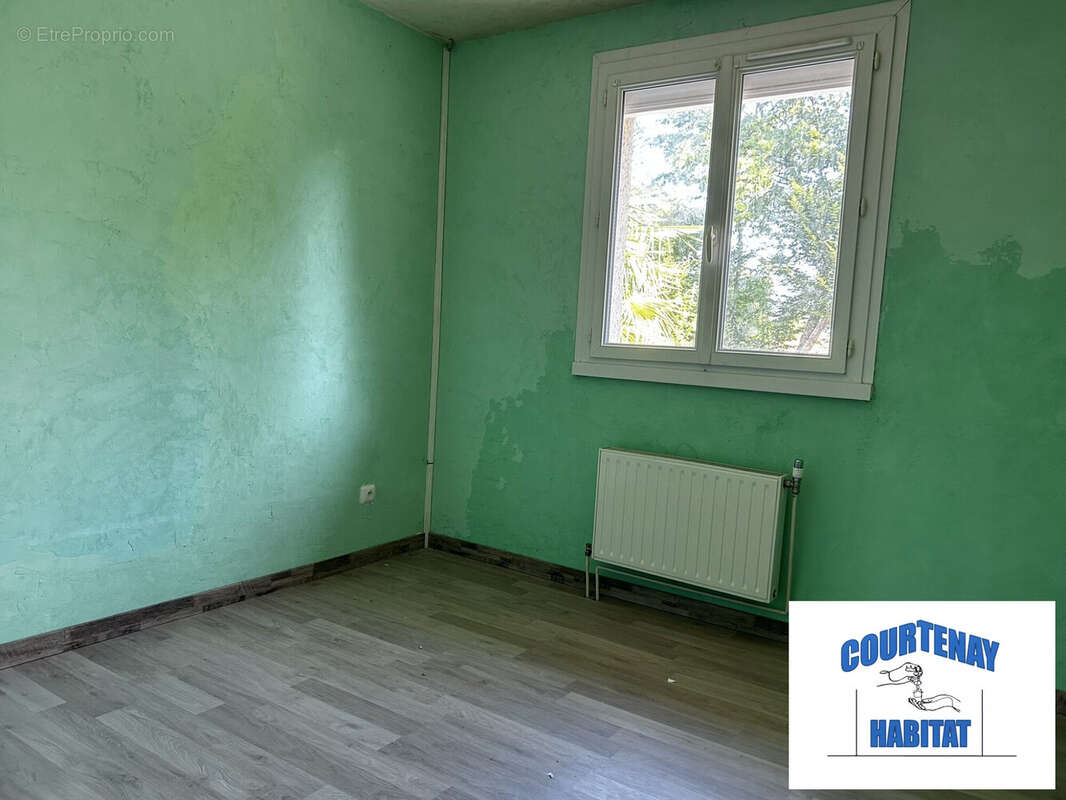 Maison à COURTENAY