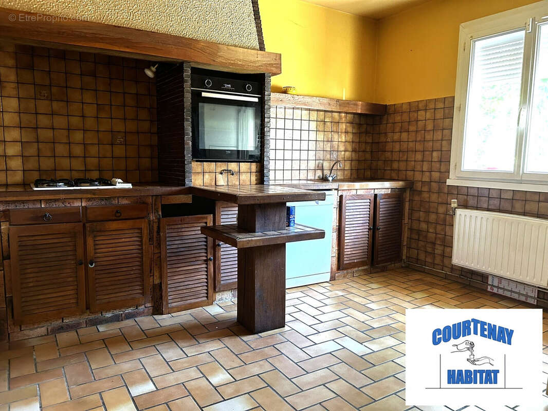Maison à COURTENAY