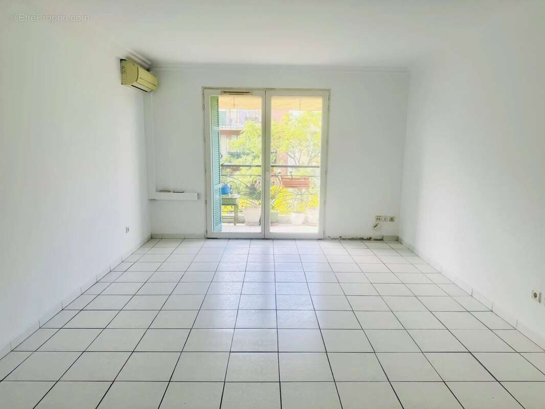 Appartement à CAGNES-SUR-MER