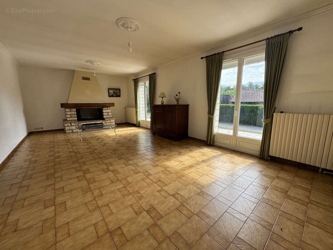 Maison à VILLERS-COTTERETS