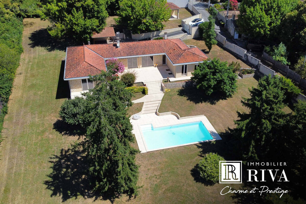 Maison à CAMBLANES-ET-MEYNAC