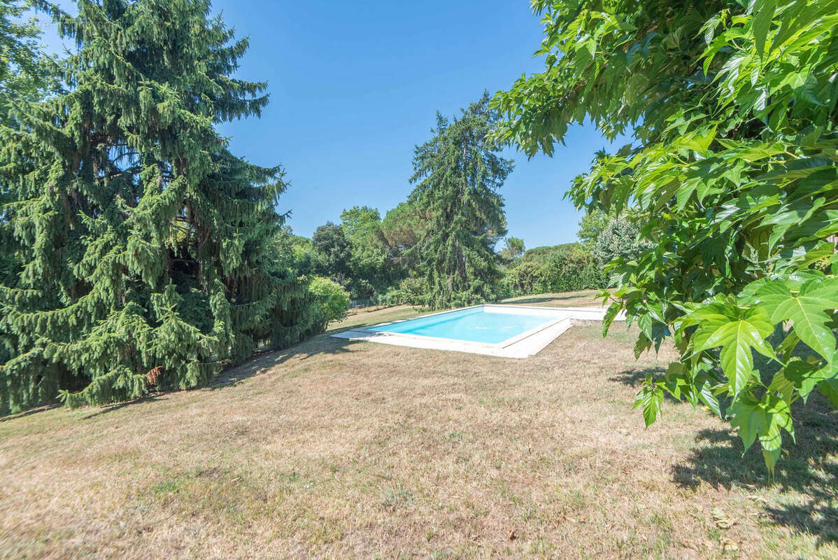 Maison à CAMBLANES-ET-MEYNAC