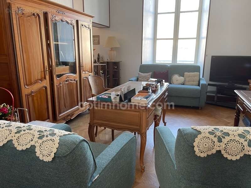 Appartement à SAINT-YRIEIX-LA-PERCHE