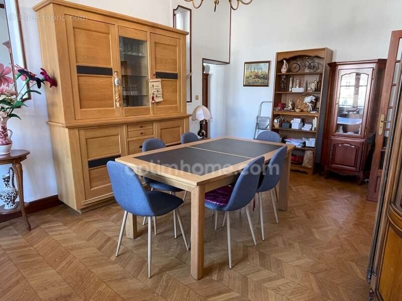 Appartement à SAINT-YRIEIX-LA-PERCHE