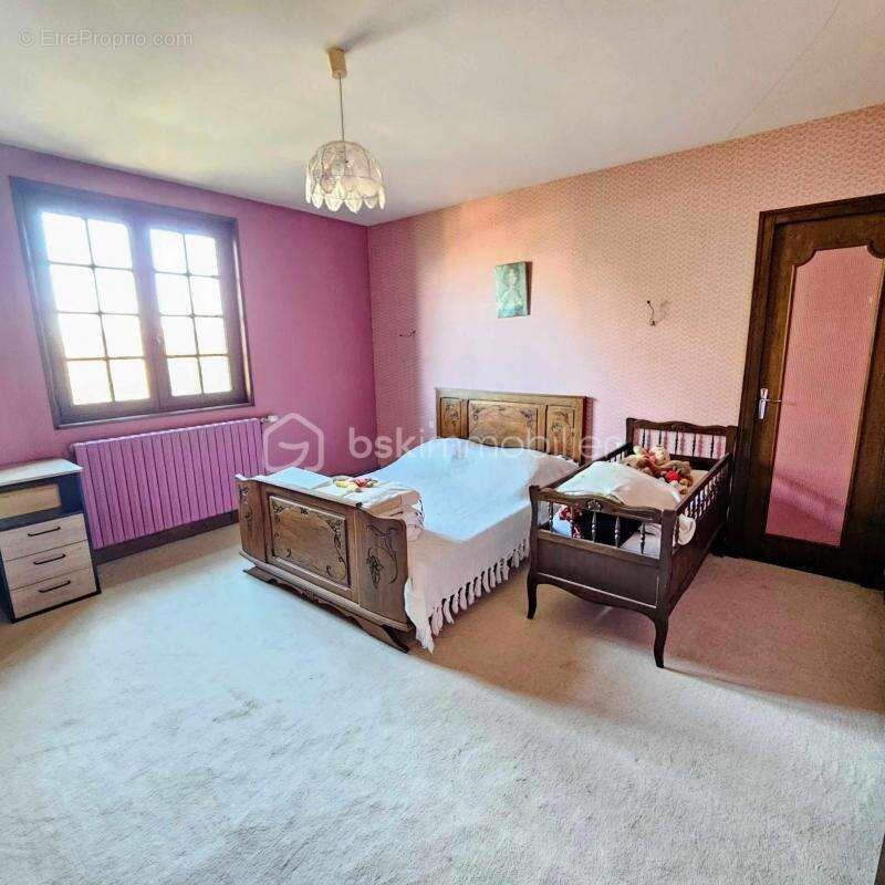 Maison à SAINTE-GAUBURGE-SAINTE-COLOMBE