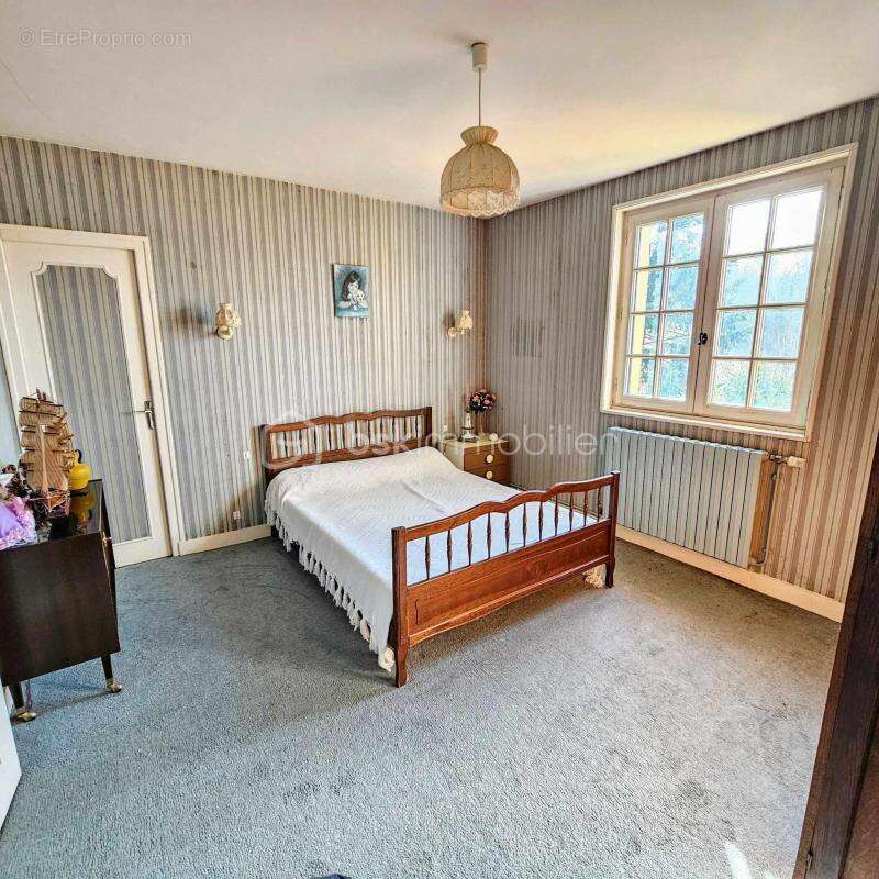 Maison à SAINTE-GAUBURGE-SAINTE-COLOMBE