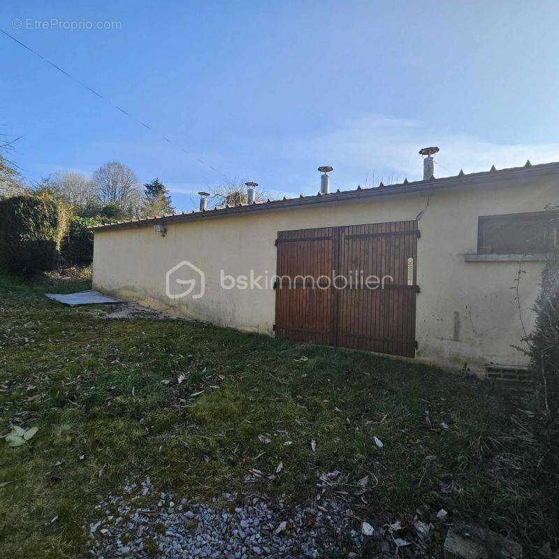 Maison à SAINTE-GAUBURGE-SAINTE-COLOMBE