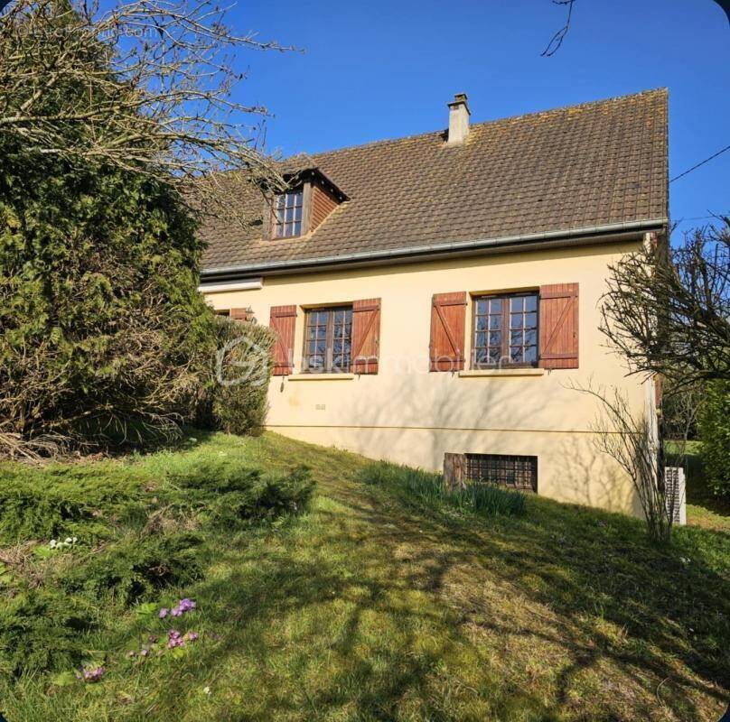 Maison à SAINTE-GAUBURGE-SAINTE-COLOMBE