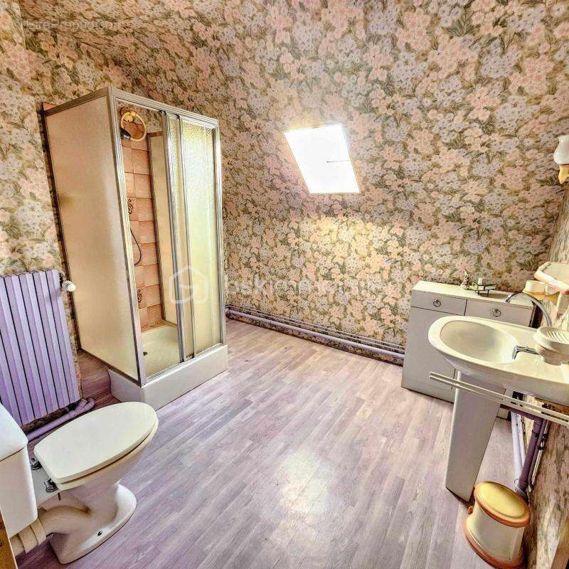 Maison à SAINTE-GAUBURGE-SAINTE-COLOMBE