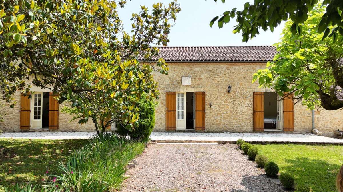 Maison à COUX-ET-BIGAROQUE