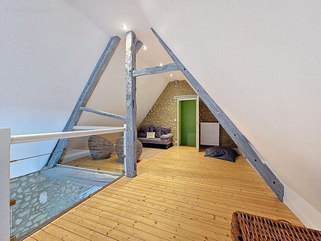 Maison à LE MELE-SUR-SARTHE