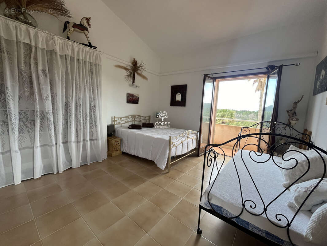 Maison à PORTO-VECCHIO