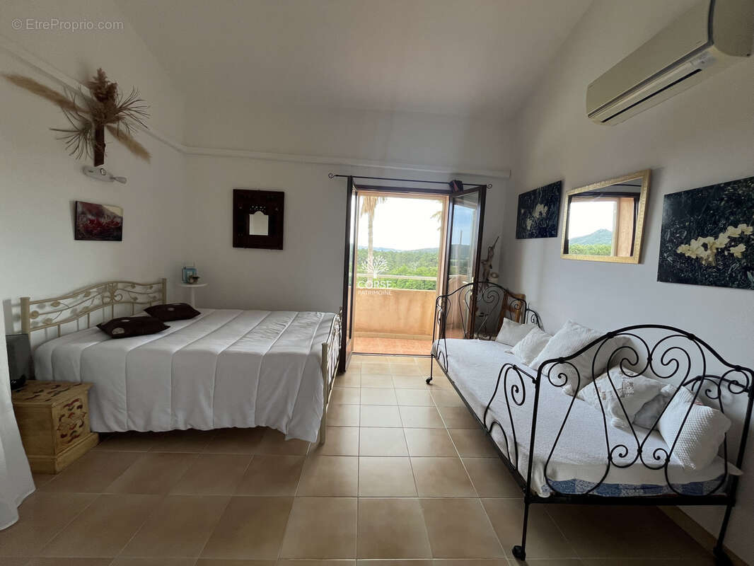 Maison à PORTO-VECCHIO