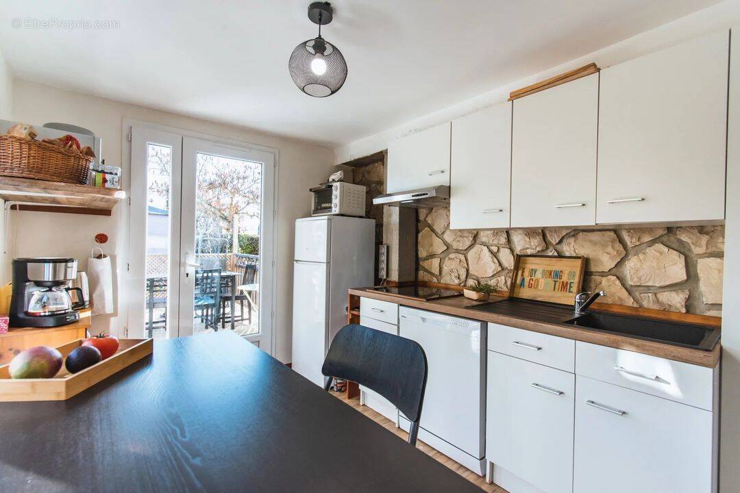 Maison à GREOUX-LES-BAINS