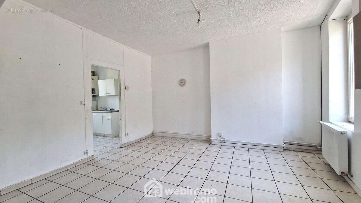 A ses côtés... - Maison à LAON