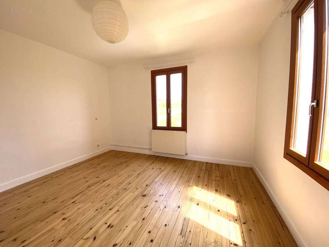 Maison à BELMONT-TRAMONET