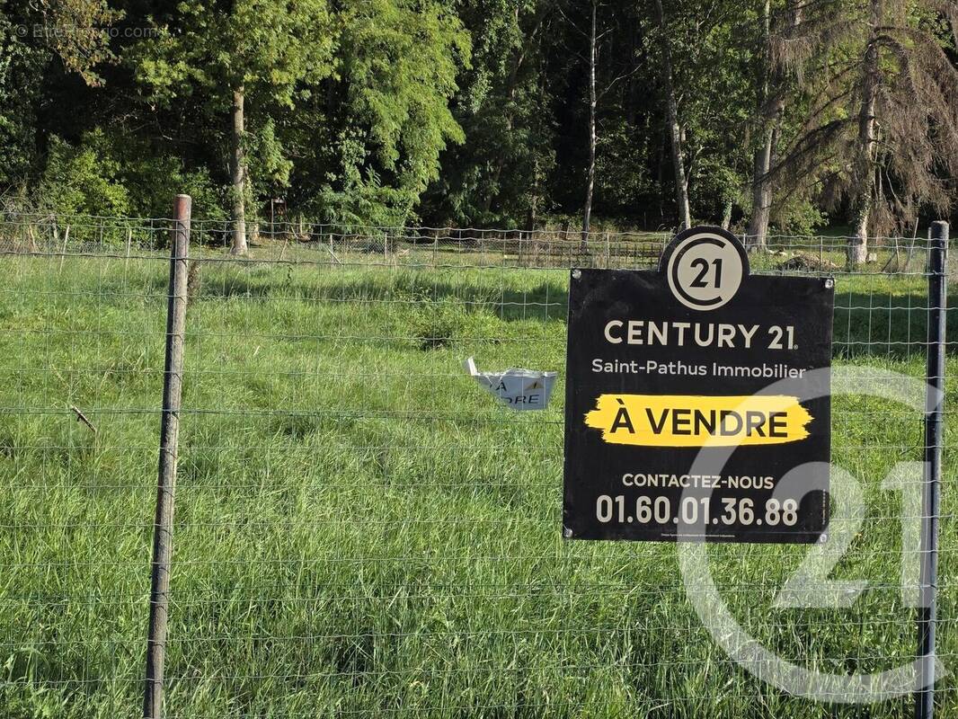 Terrain à MONTGE-EN-GOELE