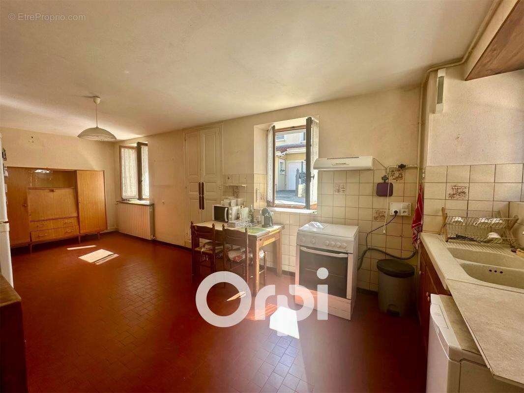 Maison à SAINT-NAZAIRE-LES-EYMES