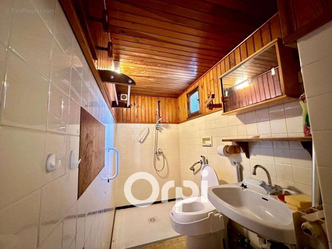 Maison à SAINT-NAZAIRE-LES-EYMES