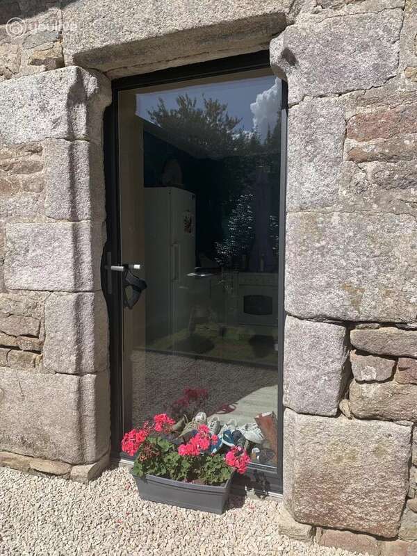 Maison à SAINT-EVARZEC