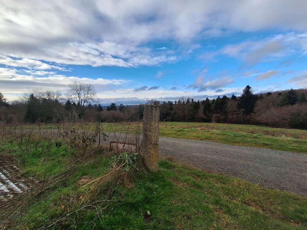 Maison à LES ANCIZES-COMPS