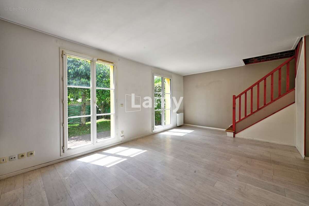 Maison à COIGNIERES