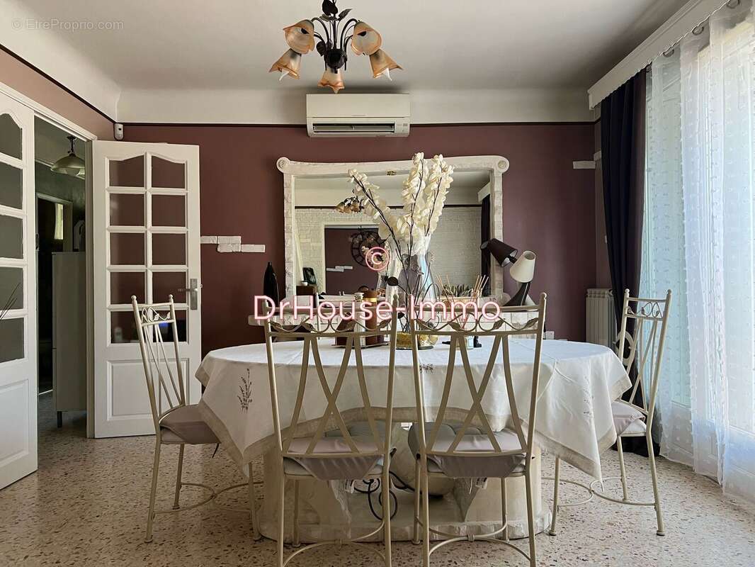 Maison à SAINT-VICTORET