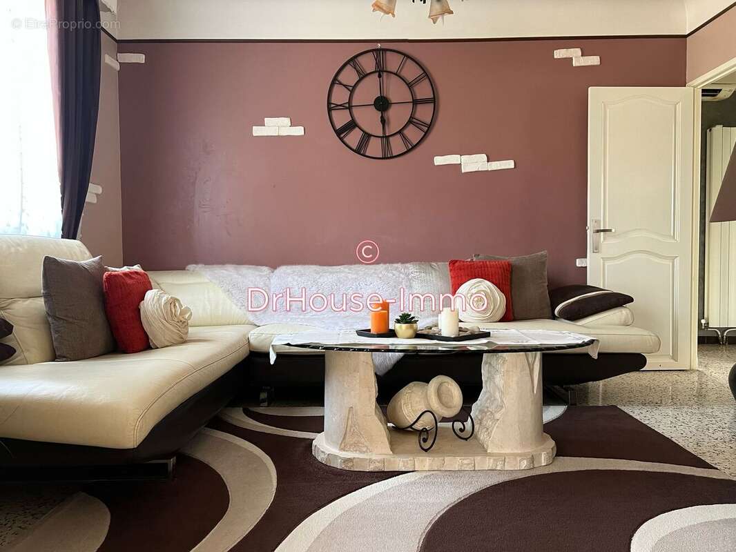 Maison à SAINT-VICTORET