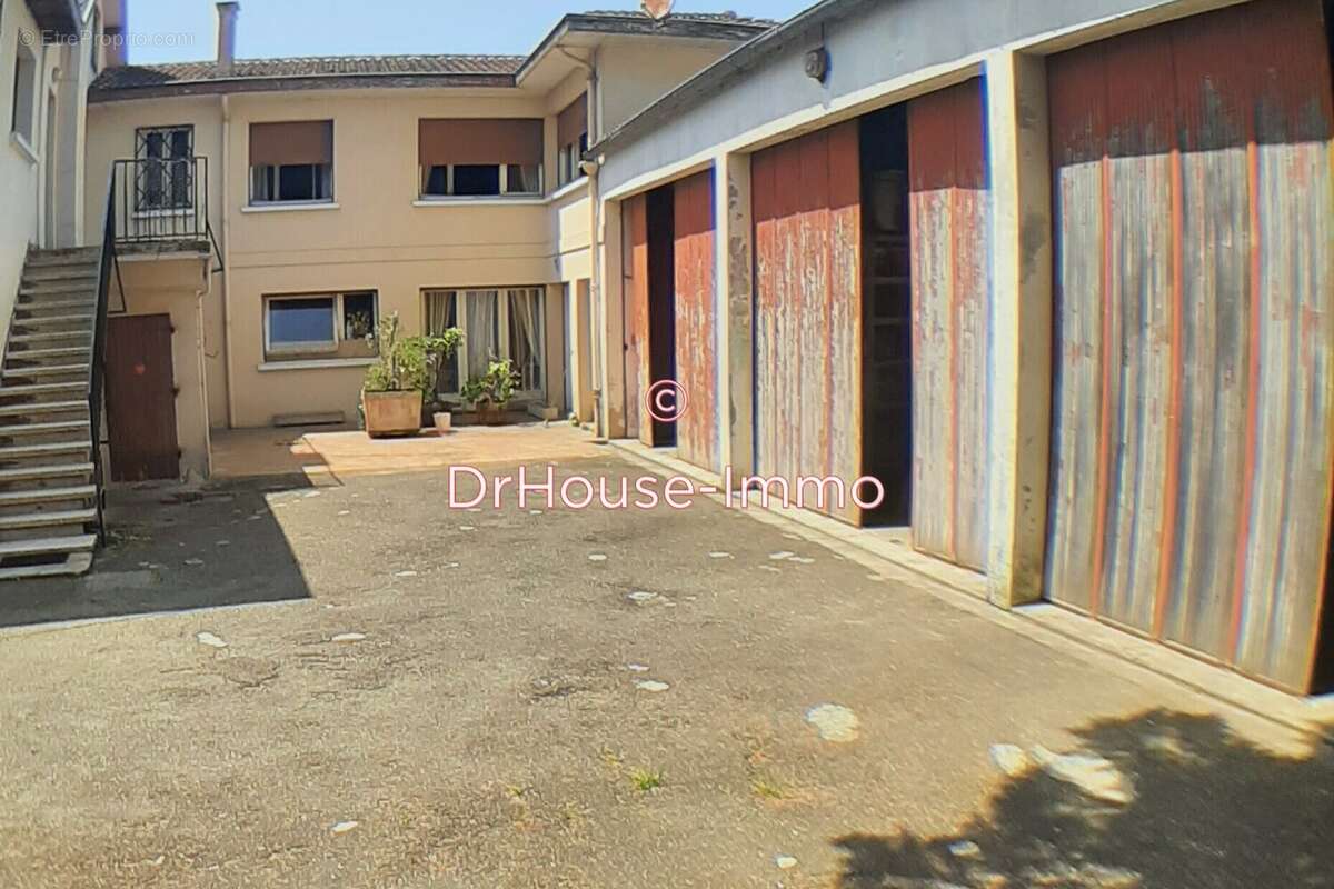 Appartement à LESPERON