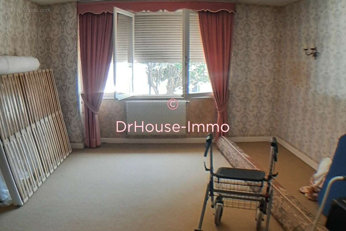 Appartement à LESPERON