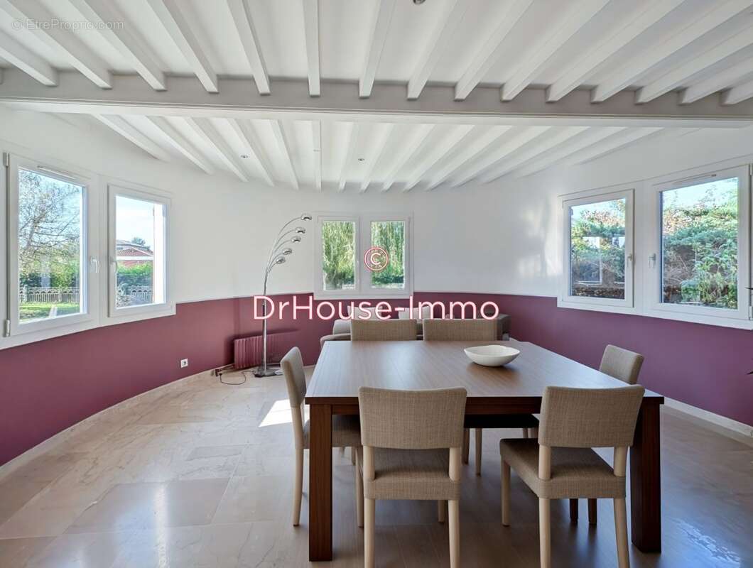 Maison à MESSIMY-SUR-SAONE