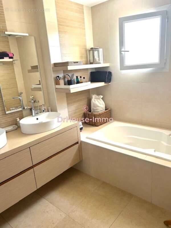 Maison à MIGNALOUX-BEAUVOIR