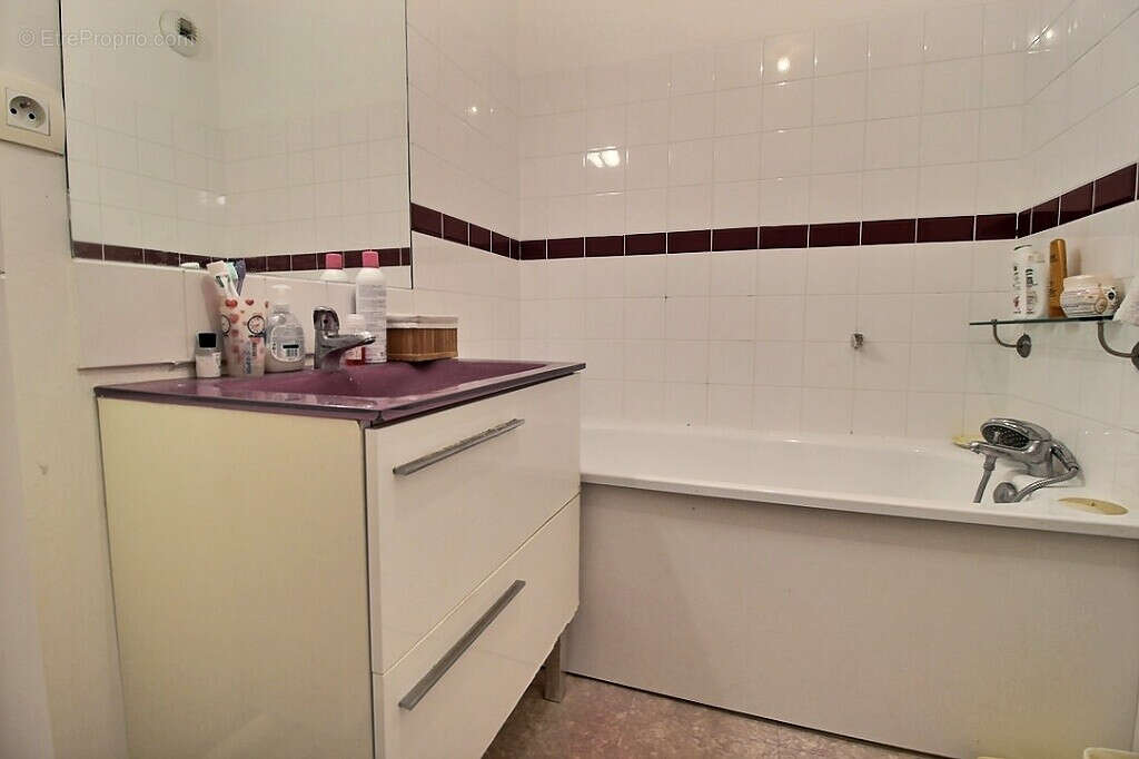 Appartement à MARSEILLE-13E