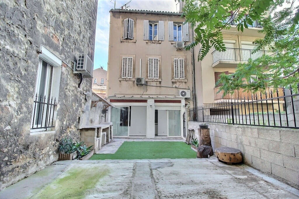 Appartement à MARSEILLE-8E