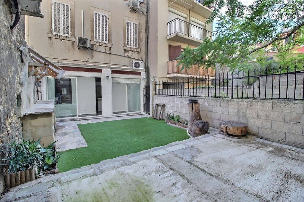 Appartement à MARSEILLE-8E