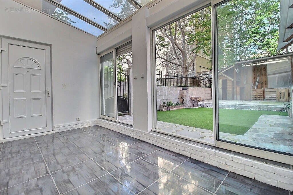 Appartement à MARSEILLE-8E