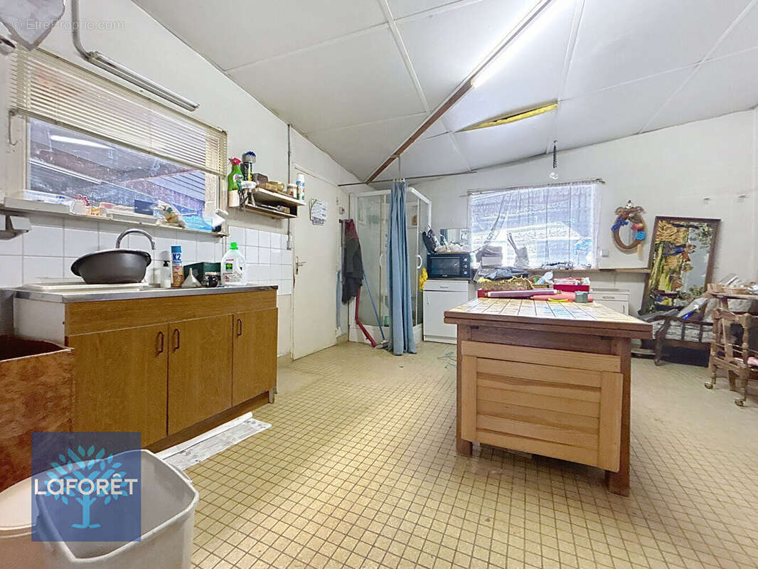 Maison à LOUVIGNE-DU-DESERT