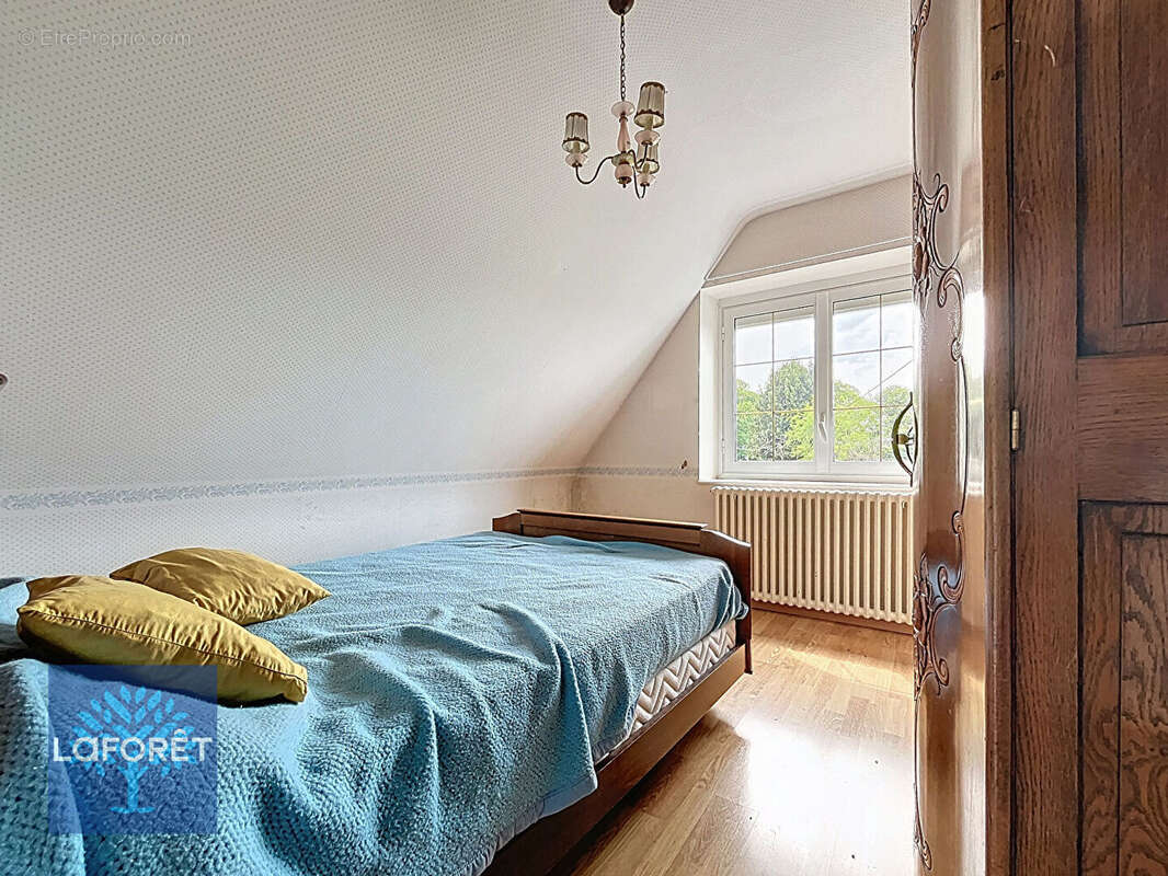 Maison à LOUVIGNE-DU-DESERT