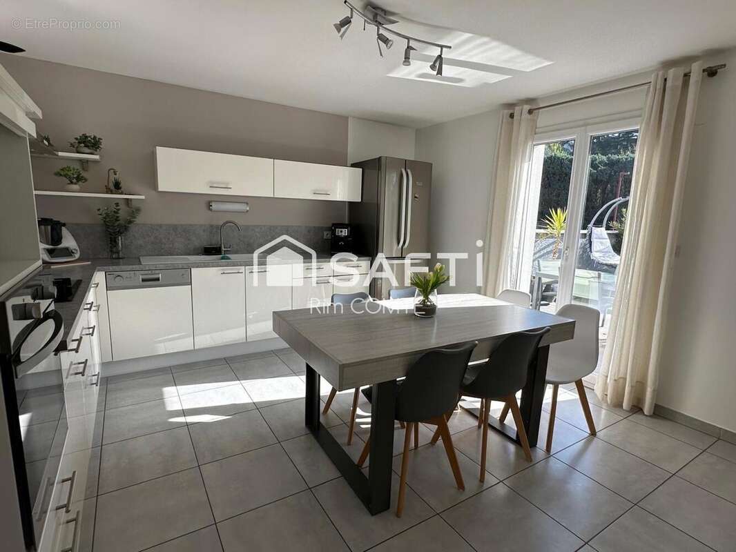 Photo 8 - Maison à LAVEYRON