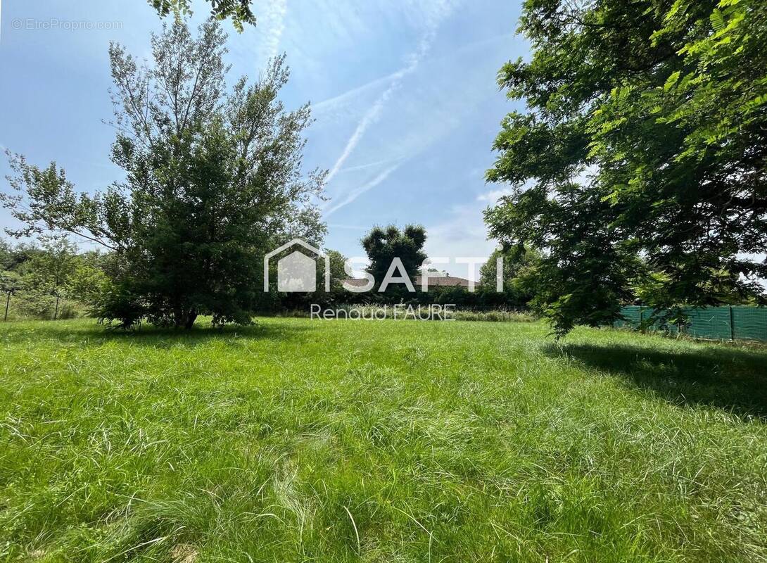 Photo 1 - Terrain à LAUNAC