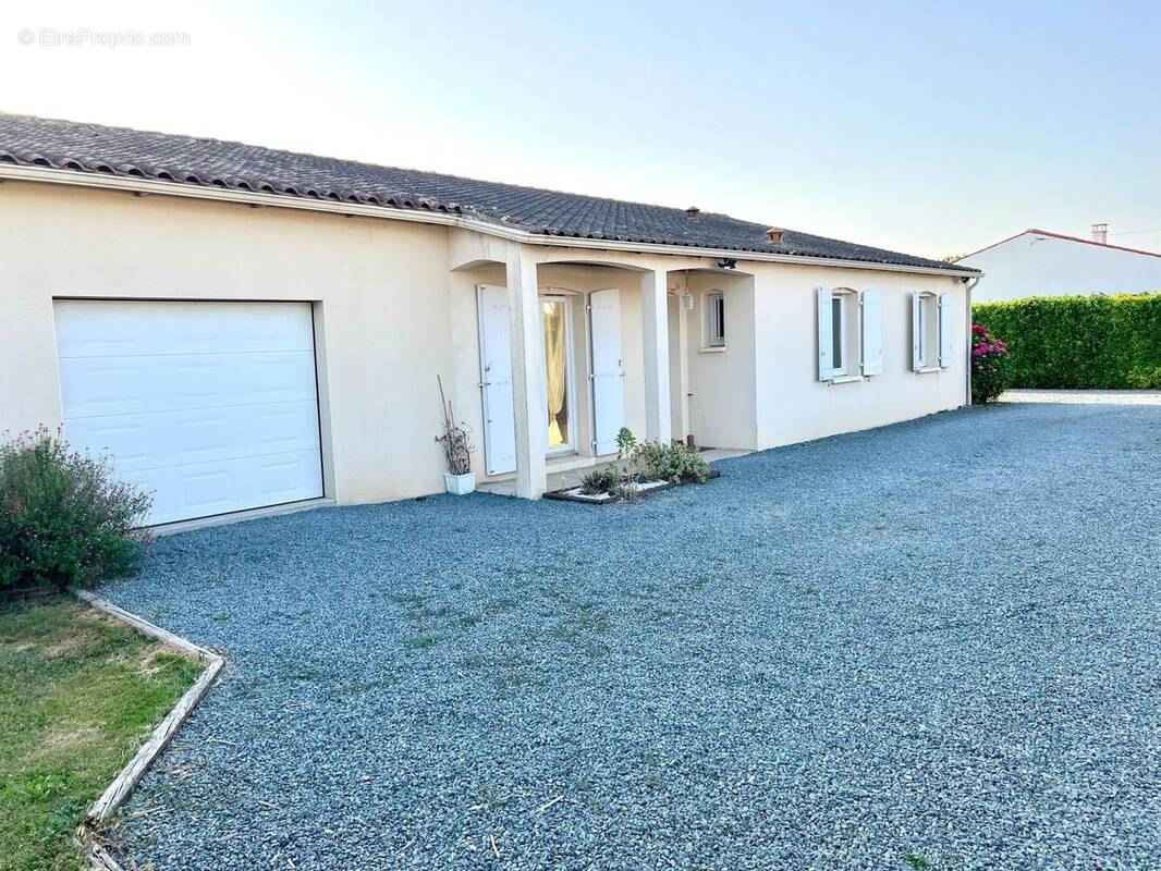 Photo 1 - Maison à LOULAY