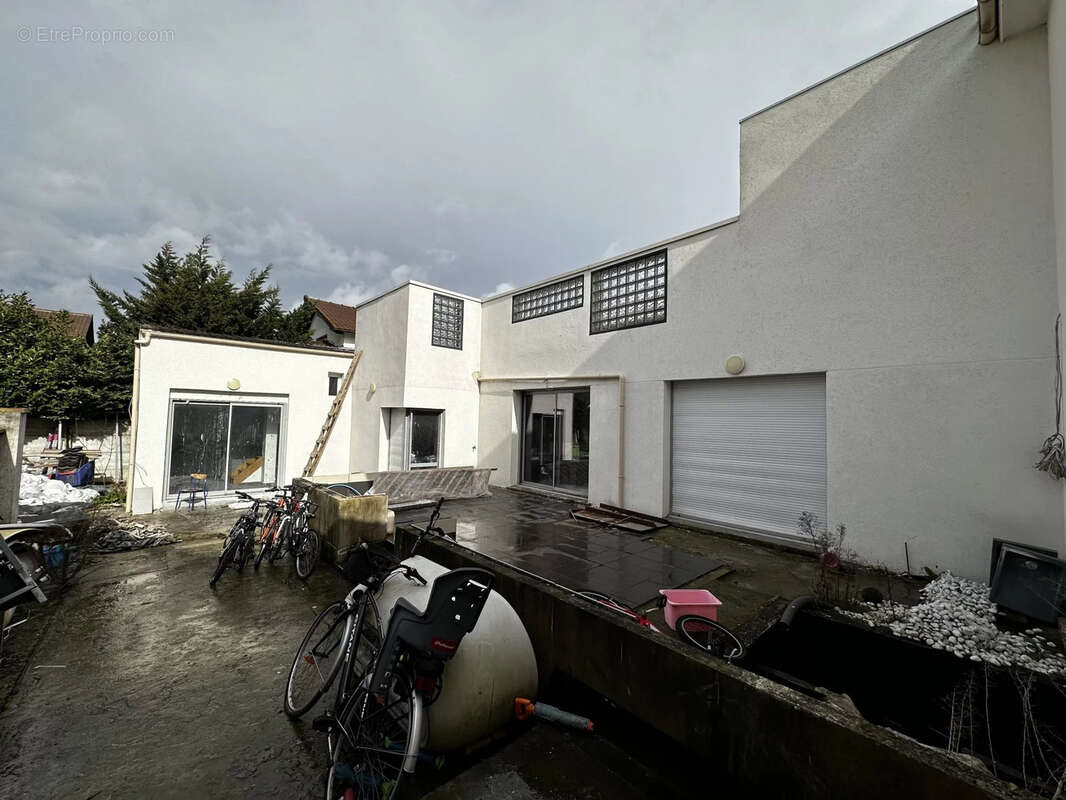 Maison à LE BLANC-MESNIL