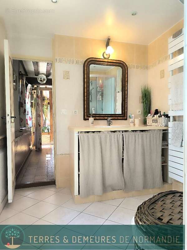 Maison à CORMEILLES