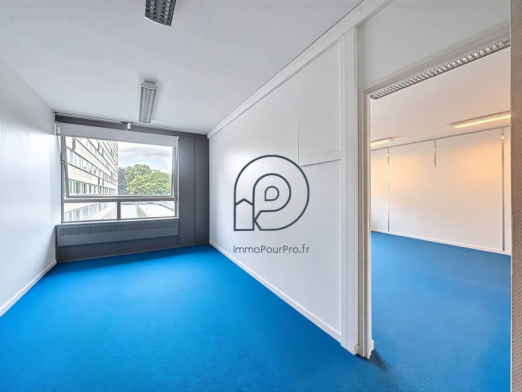 Photo non contractuelle - Commerce à CROIX