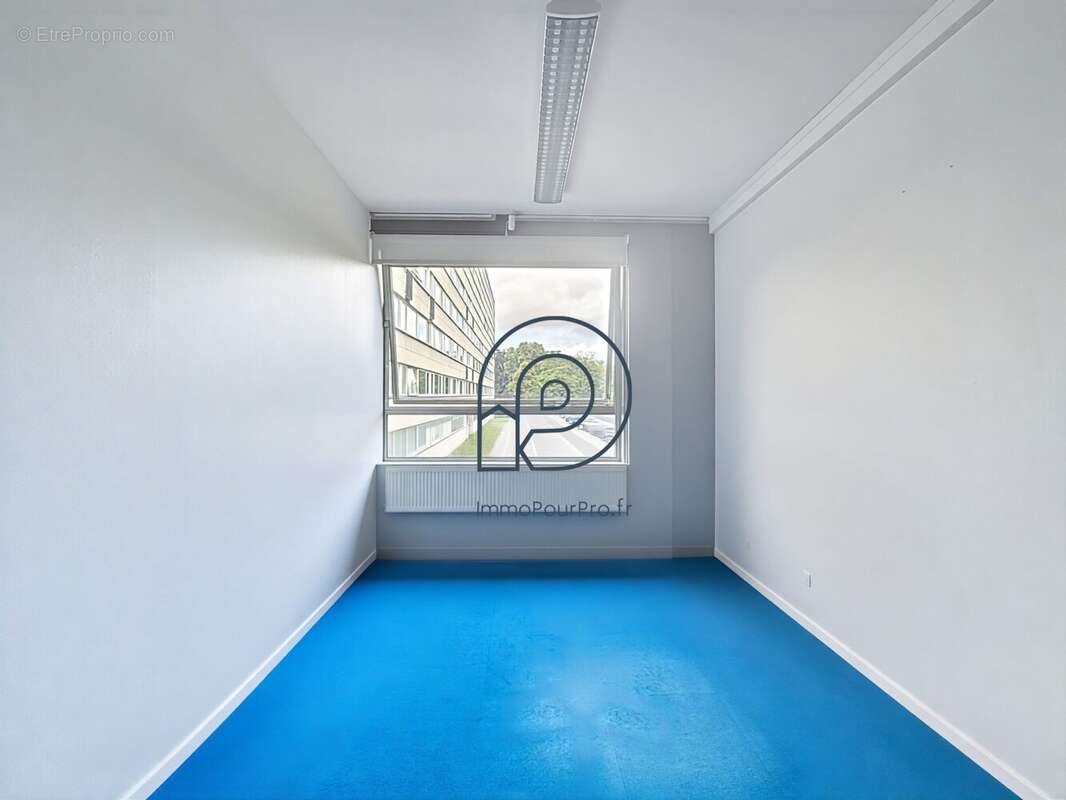 Photo non contractuelle - Commerce à CROIX