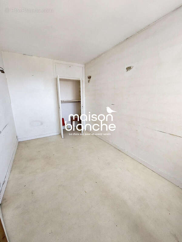 Chambre 2 - Appartement à PARTHENAY