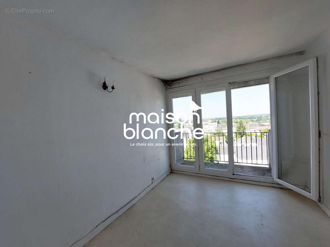 Chambre avec balcon - Appartement à PARTHENAY