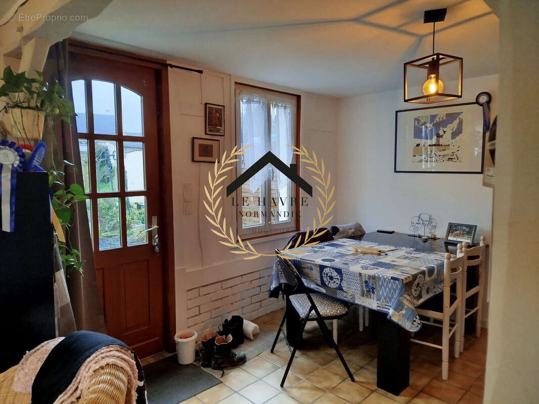 Maison à SAINT-ROMAIN-DE-COLBOSC