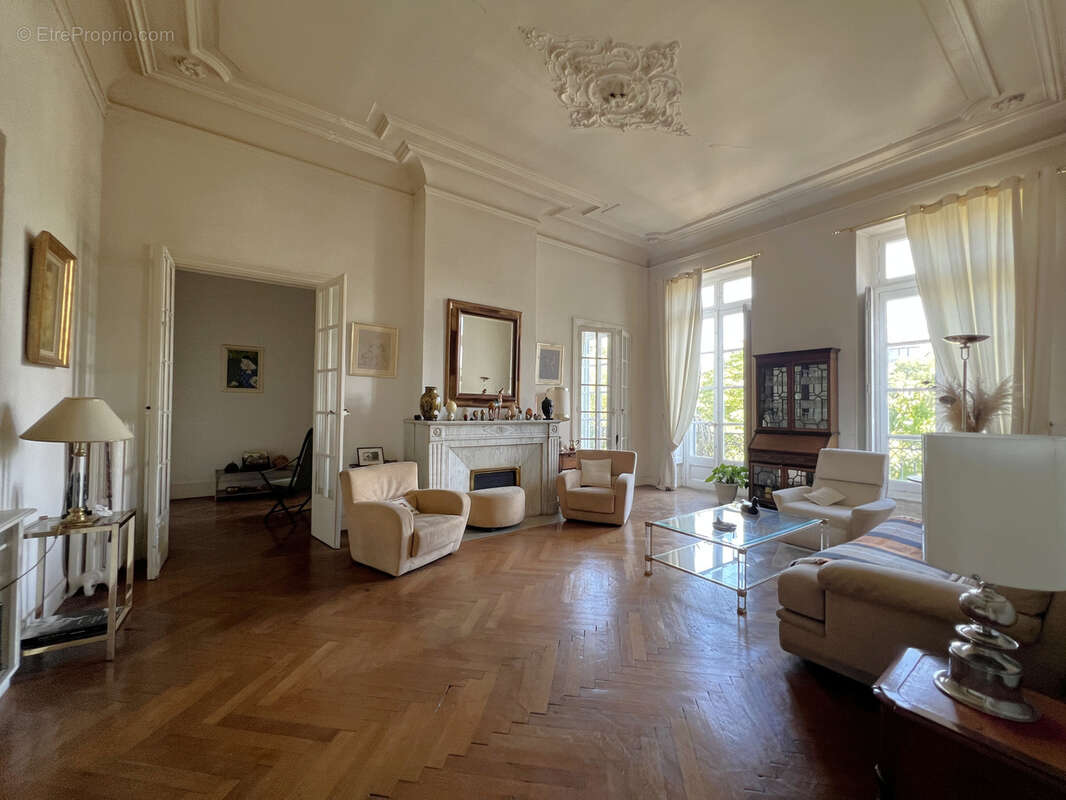 Appartement à NIMES